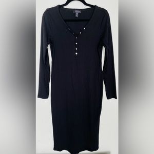 Maternity warm midi sweater dress black with snap bottoms